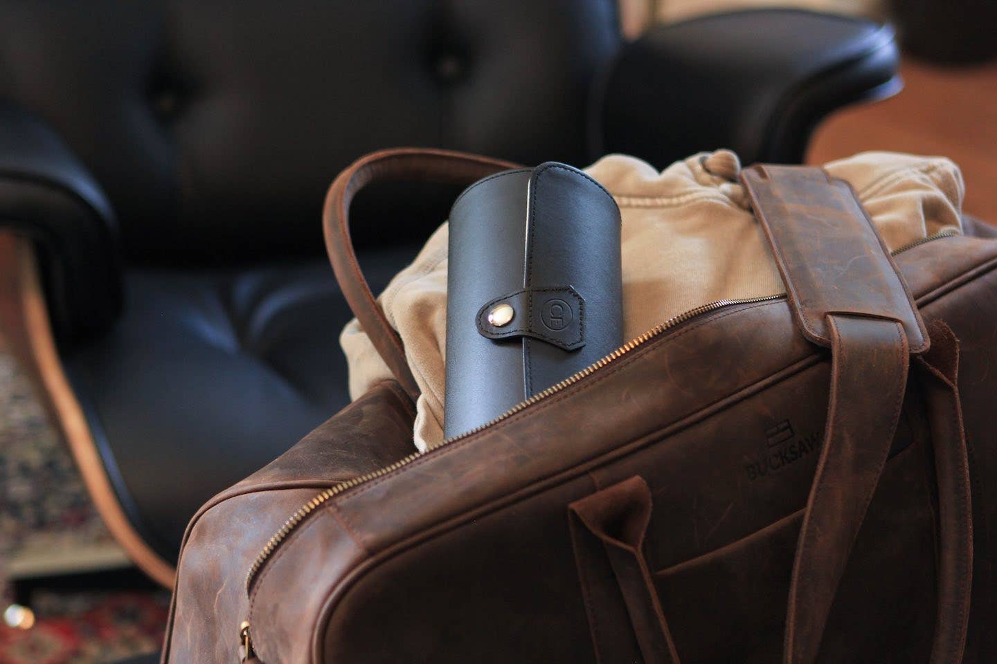 Travel Watch Case - Black Vegan Leather: Black Vegan Leather